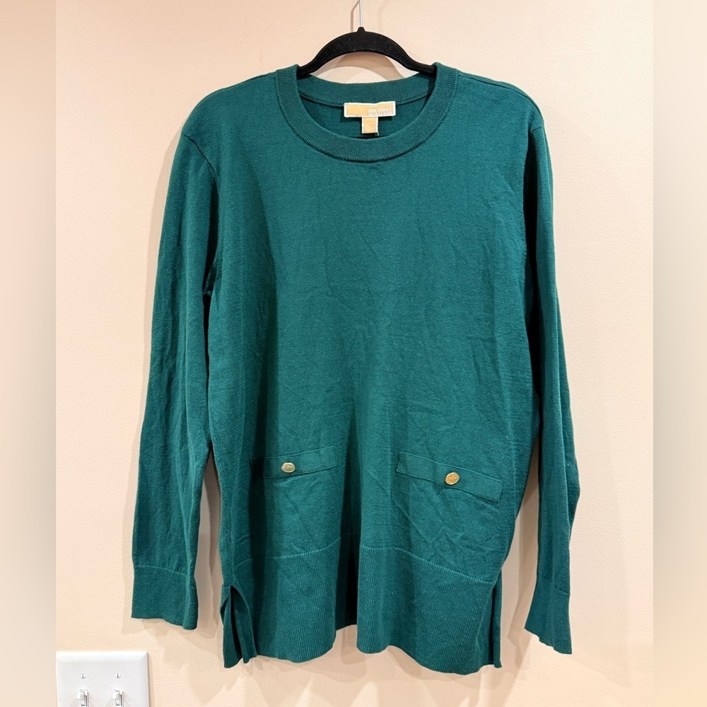 🔥NWT Michael Kors Women’s Green Long Sleeve Sweater with Button Accents Size L🔥